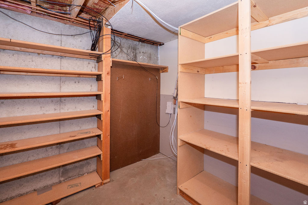 9457 S FOX HUNT DR #49 Sandy, UT 84092