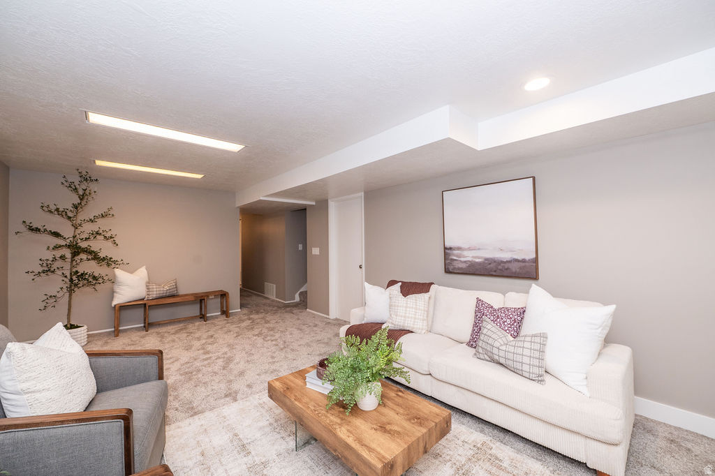 9457 S FOX HUNT DR #49 Sandy, UT 84092