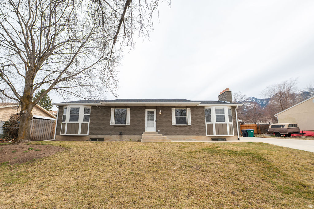 9457 S FOX HUNT DR #49 Sandy, UT 84092