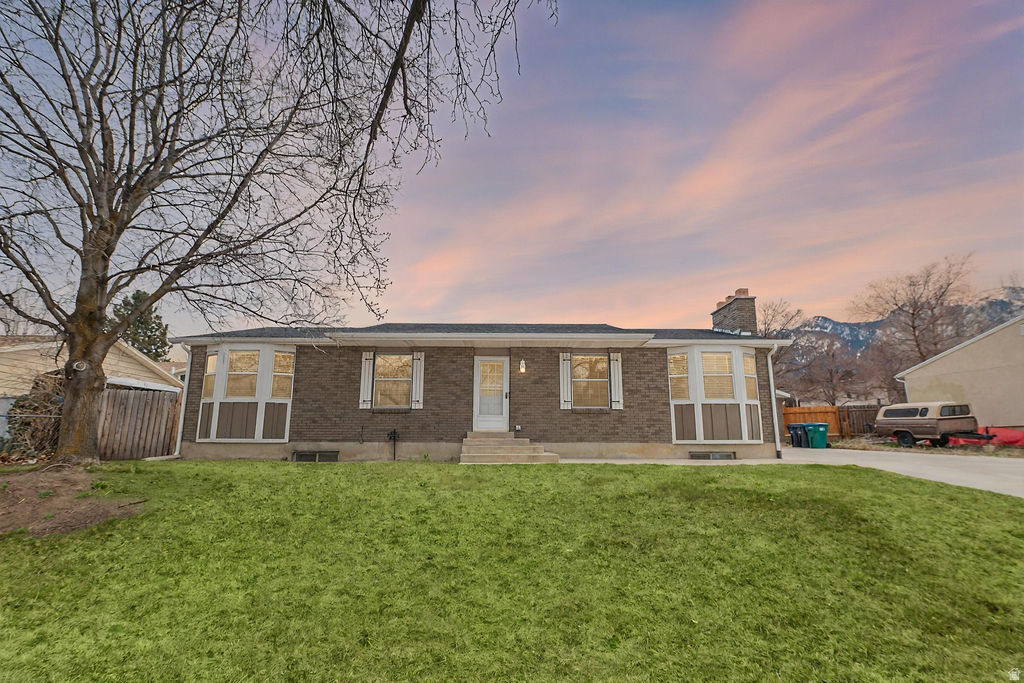 9457 S FOX HUNT DR #49 Sandy, UT 84092