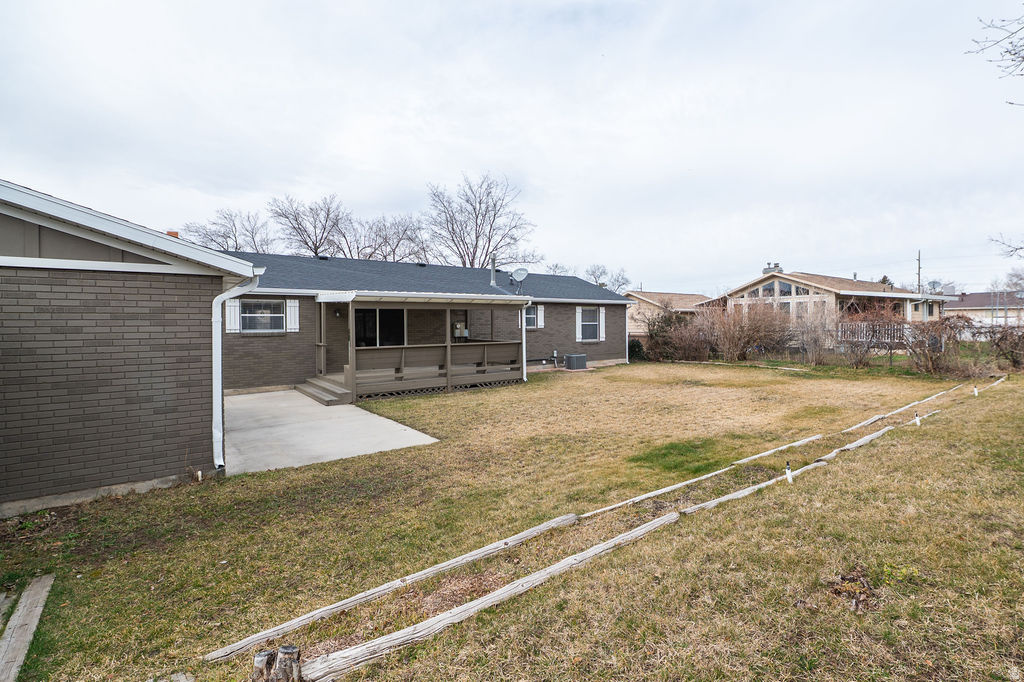 9457 S FOX HUNT DR #49 Sandy, UT 84092