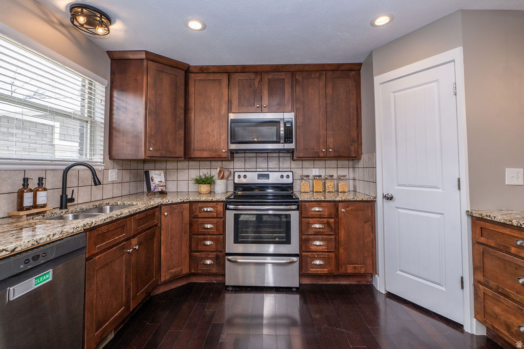 9457 S FOX HUNT DR #49 Sandy, UT 84092