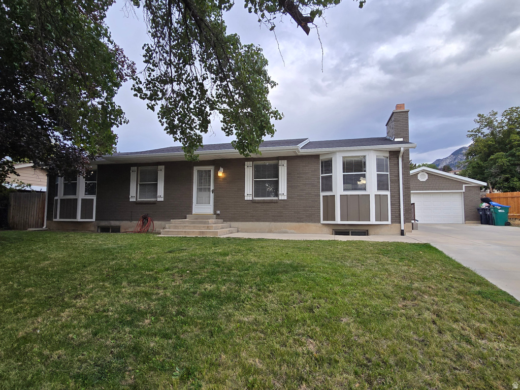 9457 S FOX HUNT DR #49 Sandy, UT 84092