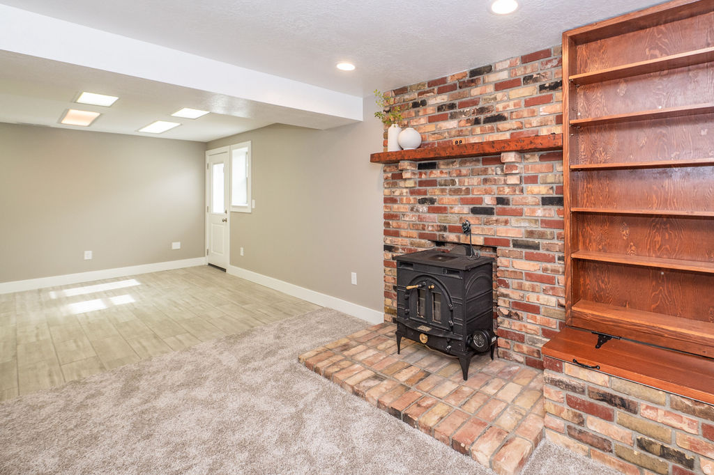 9457 S FOX HUNT DR #49 Sandy, UT 84092