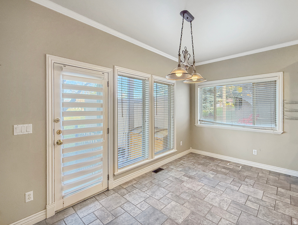 43 HILLSBOROUGH DR Pleasant View, UT 84414