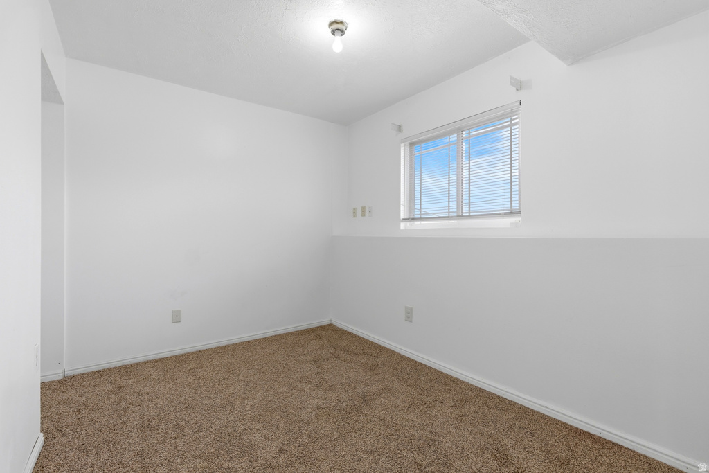 5622 S 2950 W Roy, UT 84067