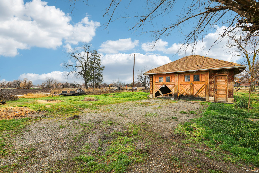 933 W GENTILE ST Layton, UT 84041