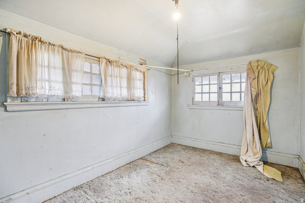 933 W GENTILE ST Layton, UT 84041