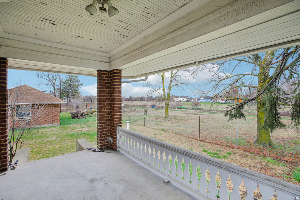 933 W GENTILE ST Layton, UT 84041