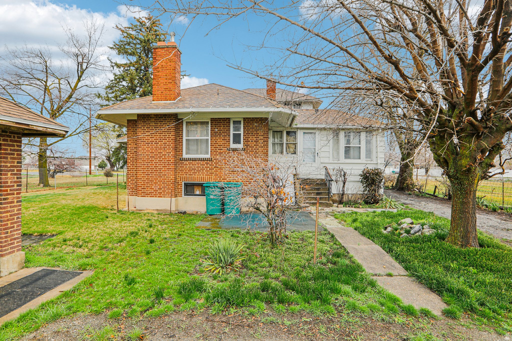 933 W GENTILE ST Layton, UT 84041