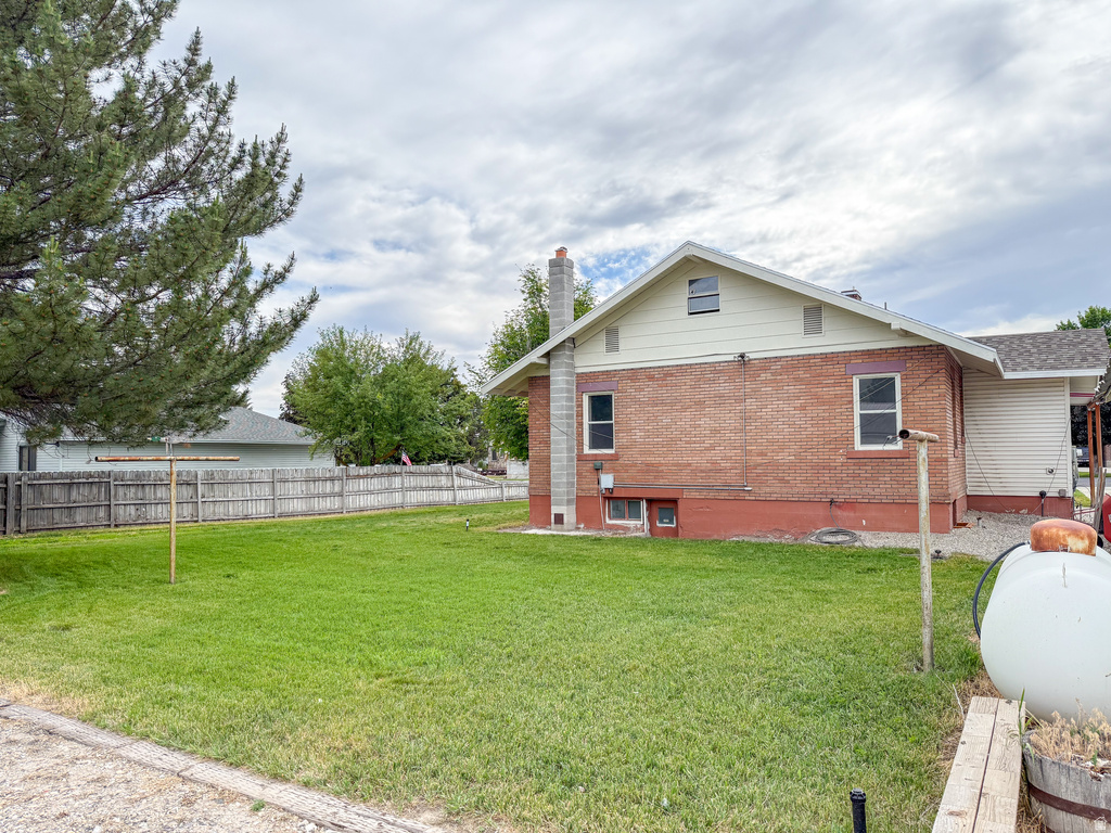 274 N 300 W Malad City, ID 83252