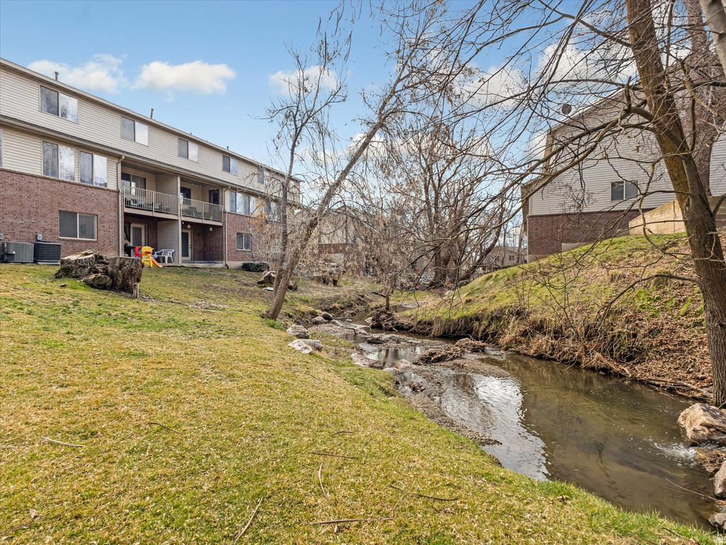 1137 E HOLMES LN Layton, UT 84041