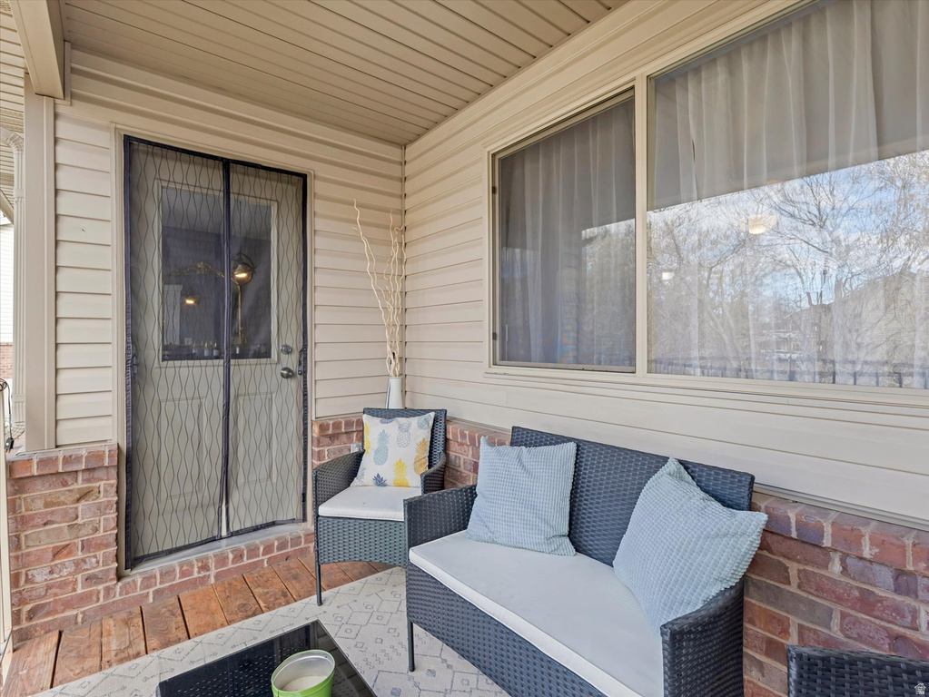 1137 E HOLMES LN Layton, UT 84041