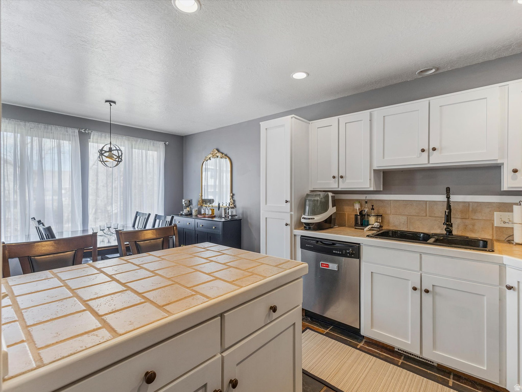 1137 E HOLMES LN Layton, UT 84041