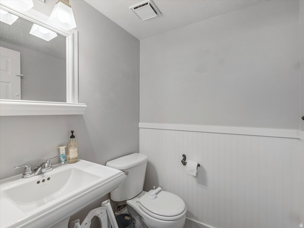 1137 E HOLMES LN Layton, UT 84041