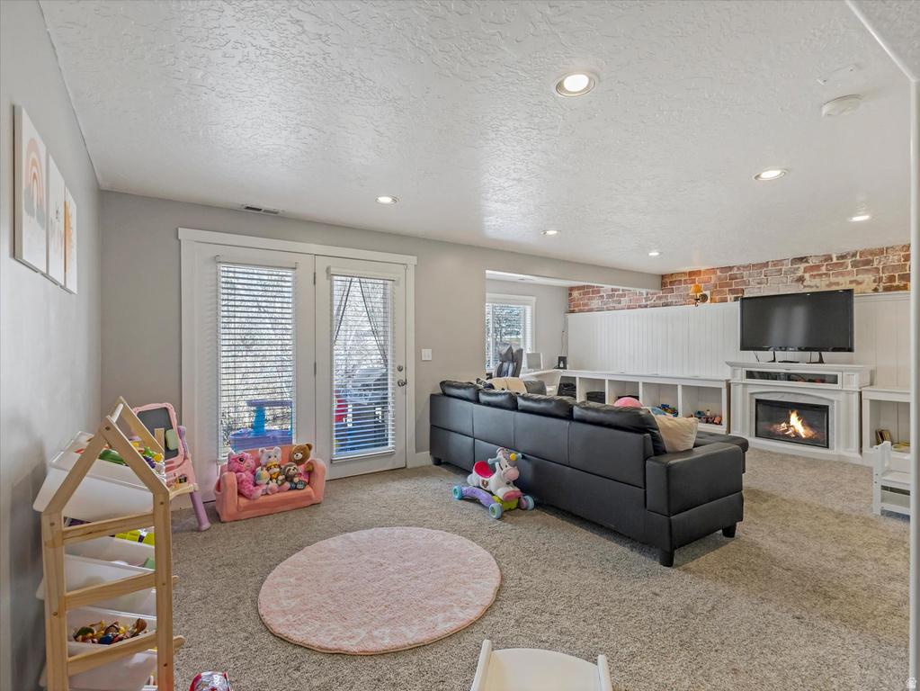 1137 E HOLMES LN Layton, UT 84041