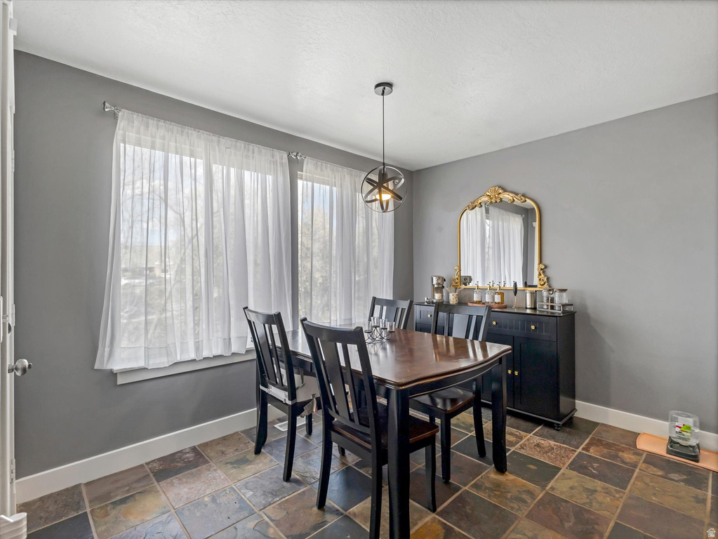 1137 E HOLMES LN Layton, UT 84041