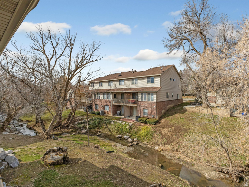 1137 E HOLMES LN Layton, UT 84041