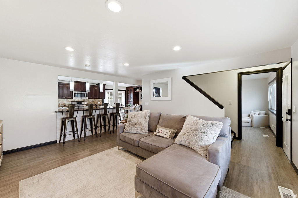 5496 S BASTILE DR Taylorsville, UT 84129