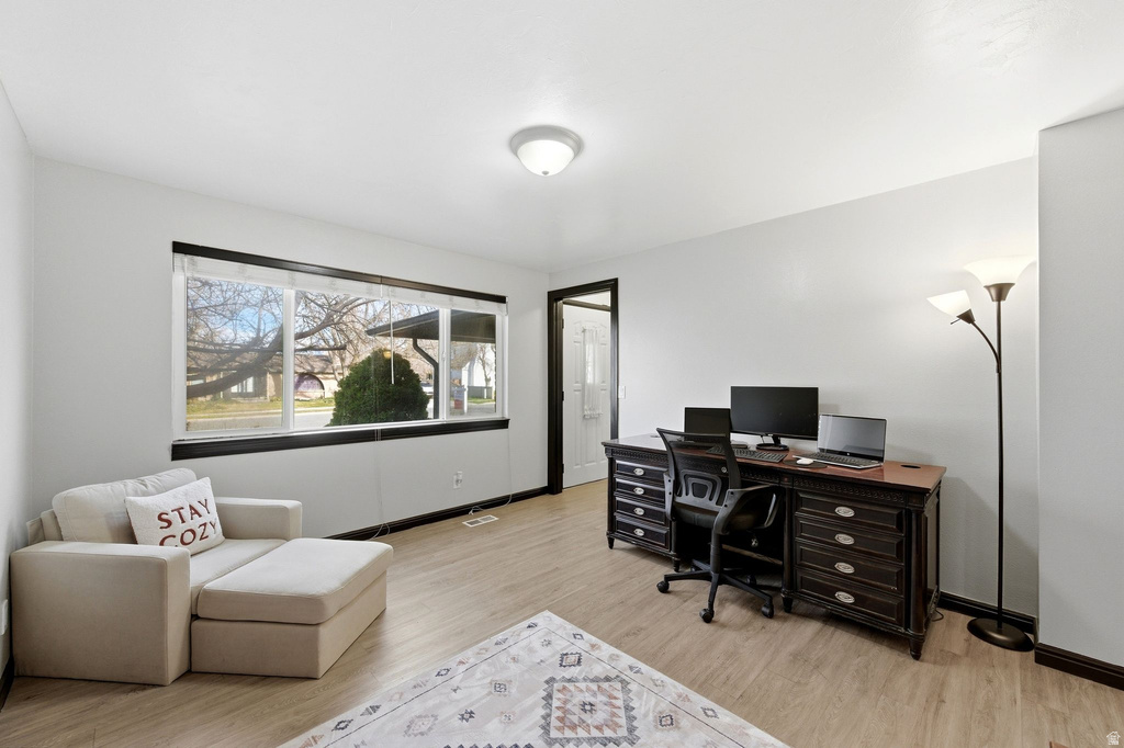 5496 S BASTILE DR Taylorsville, UT 84129