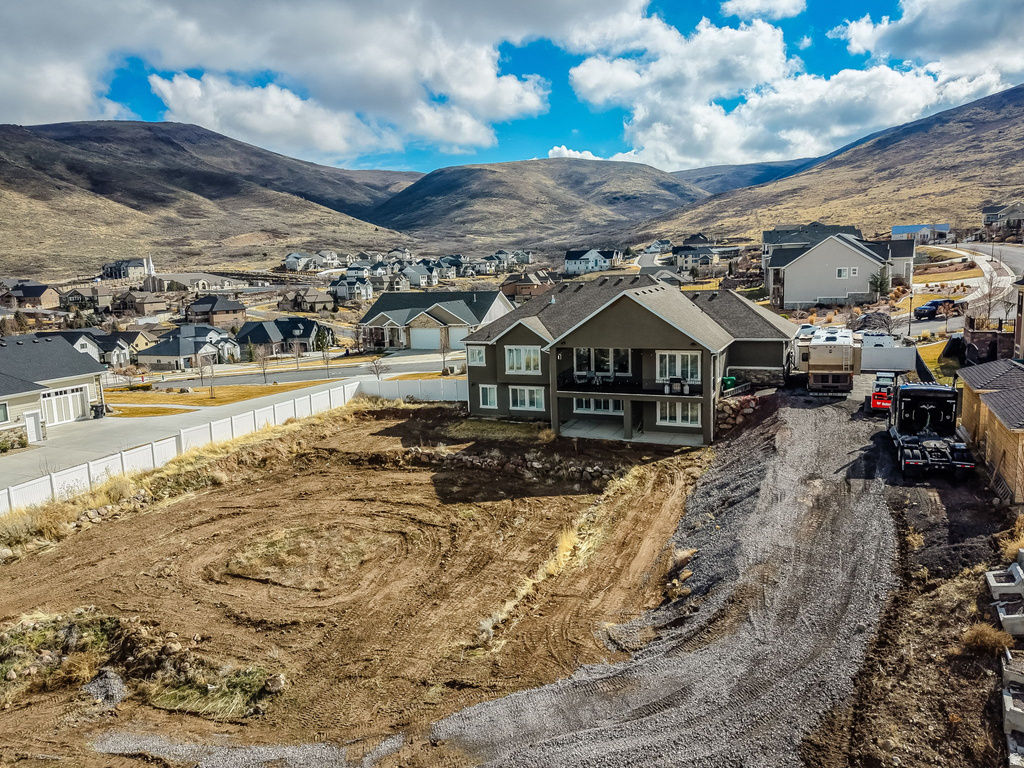 7032 W ECHO BLUFF DR Herriman, UT 84096