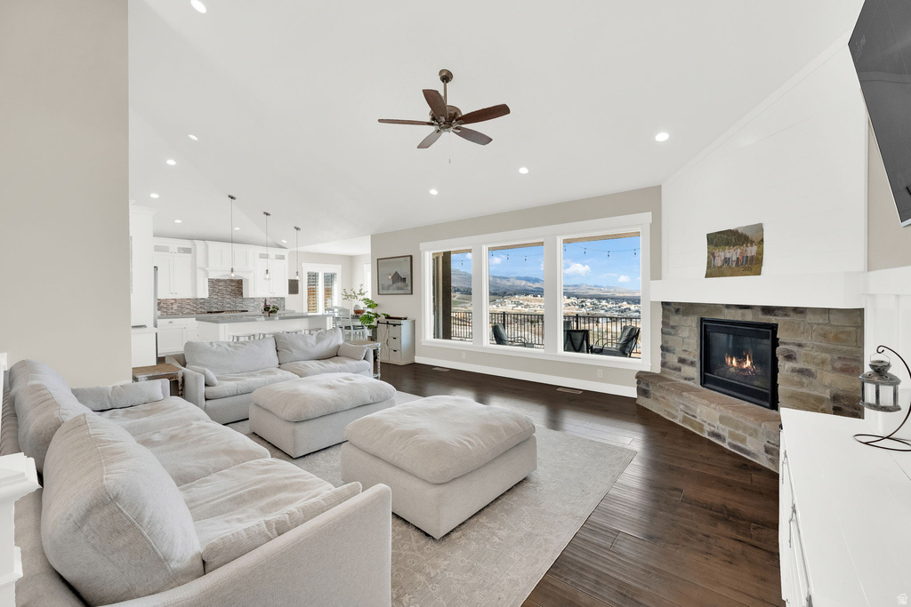 7032 W ECHO BLUFF DR Herriman, UT 84096