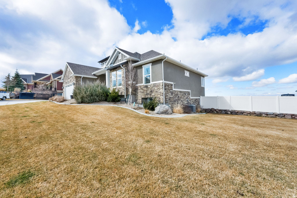 7032 W ECHO BLUFF DR Herriman, UT 84096