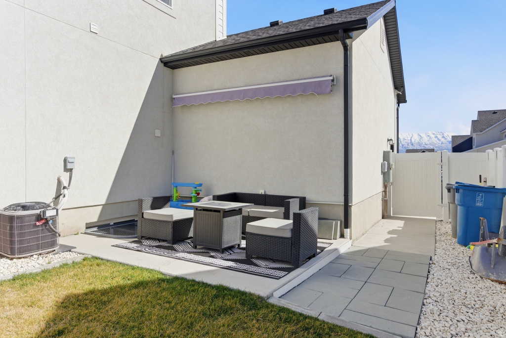 1449 N MCKENZIE WAY Saratoga Springs, UT 84045