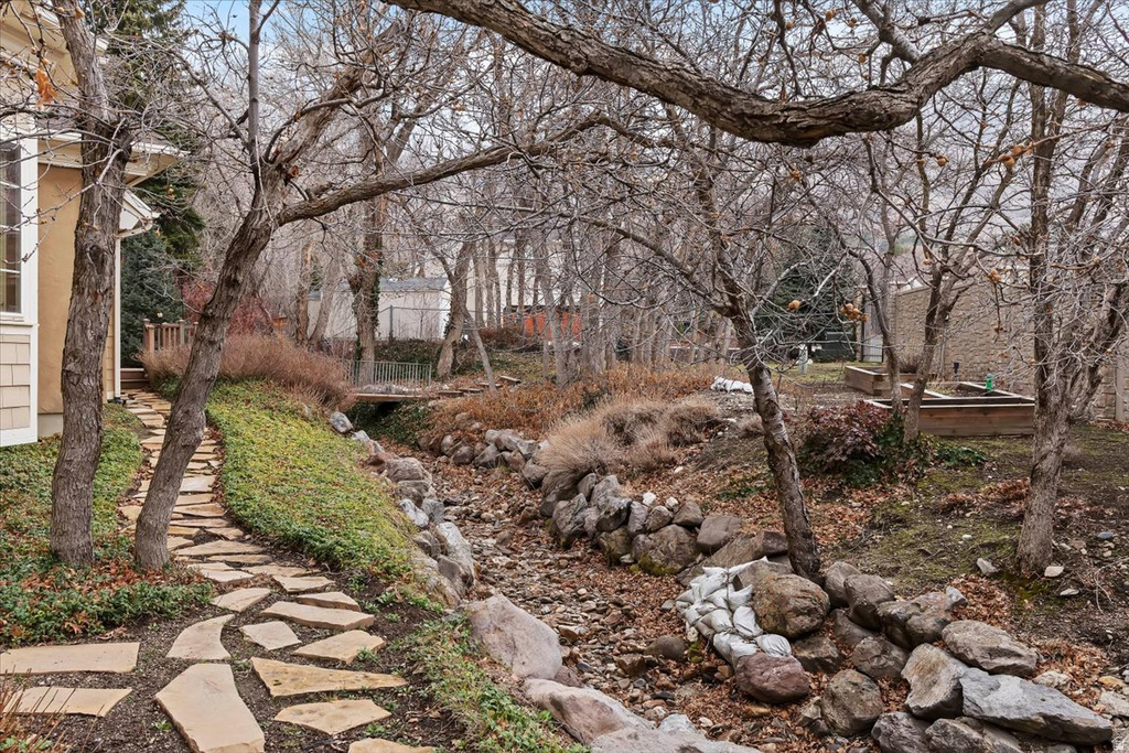 3467 E DANISH RD Sandy, UT 84093