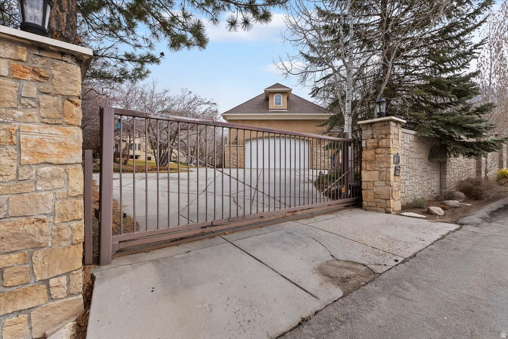 3467 E DANISH RD Sandy, UT 84093