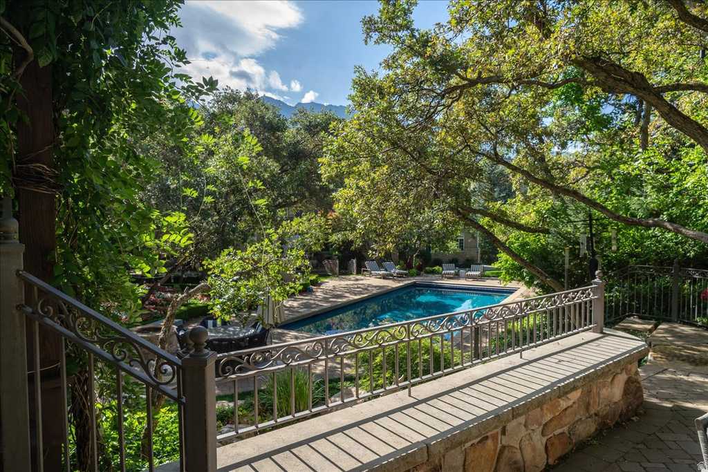 3450 E HIDDEN OAK DR Salt Lake City, UT 84121