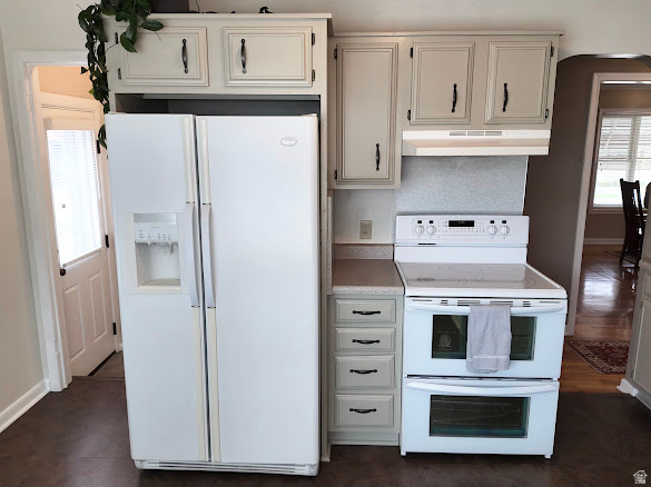 2947 S HUDSON CIR Salt Lake City, UT 84106