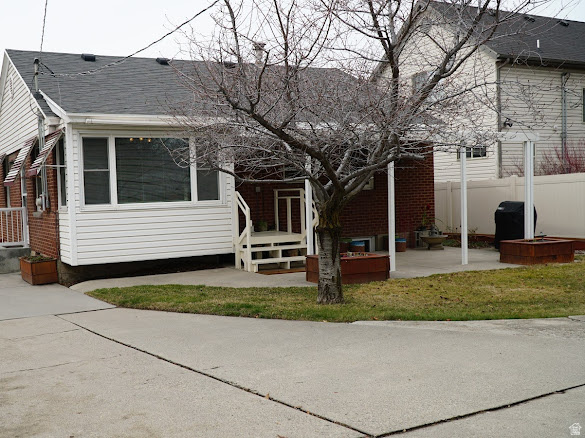 2947 S HUDSON CIR Salt Lake City, UT 84106