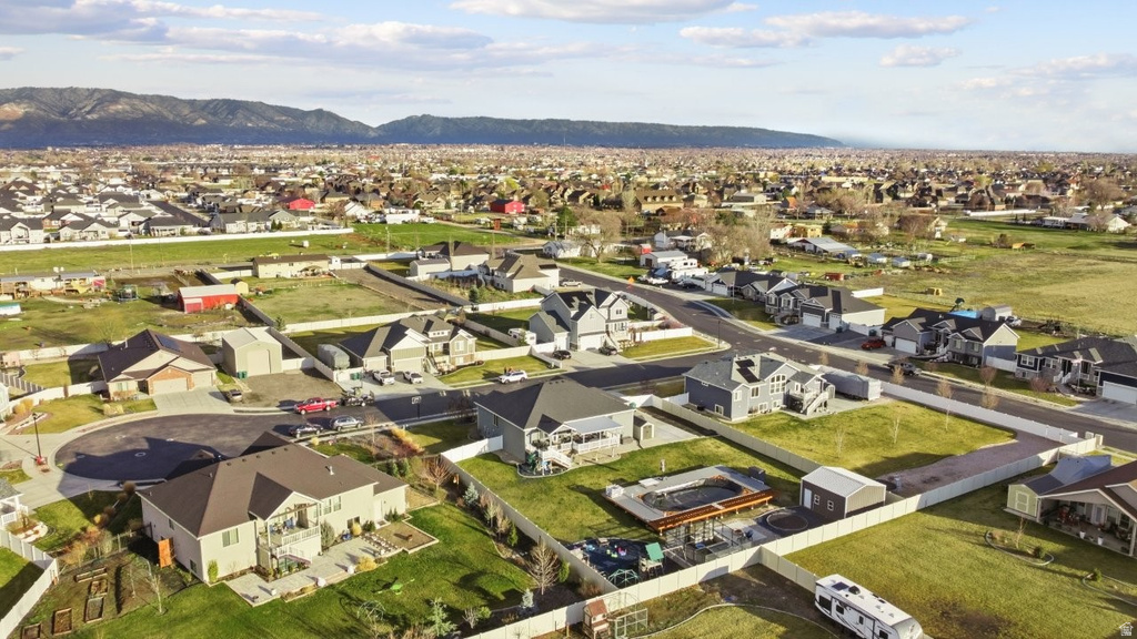 3561 S 5160 W Hooper, UT 84315