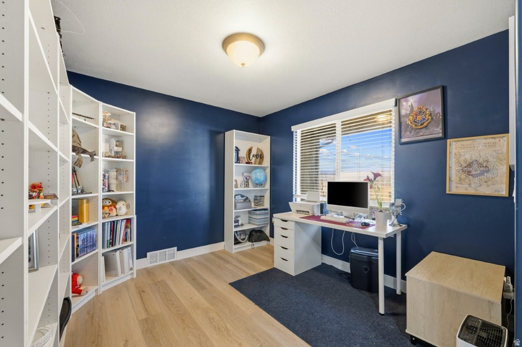 3561 S 5160 W Hooper, UT 84315