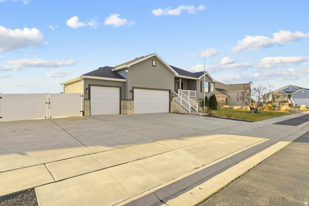 3561 S 5160 W Hooper, UT 84315