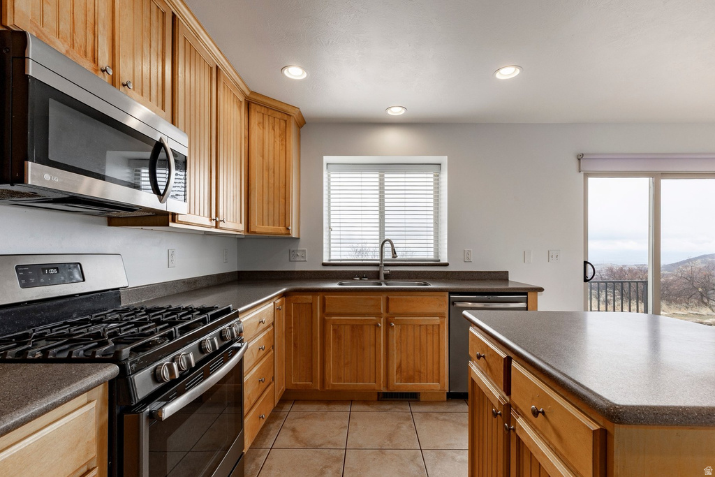 1944 E FIELDING HILL LN Draper, UT 84020