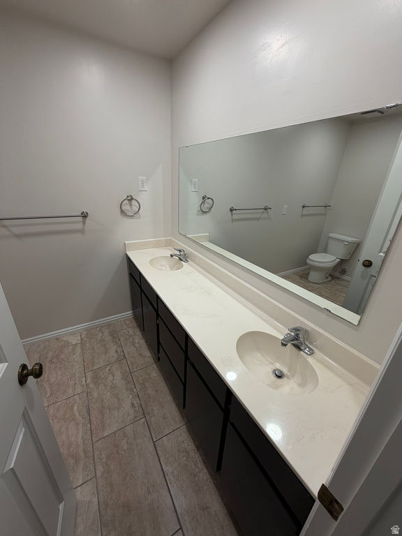 8722 S OAKWOOD PARK CIR Sandy, UT 84094