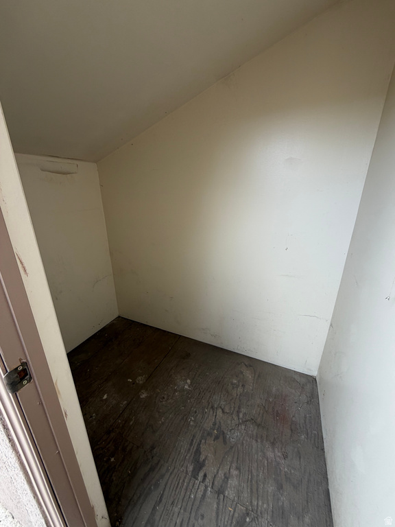 8722 S OAKWOOD PARK CIR Sandy, UT 84094