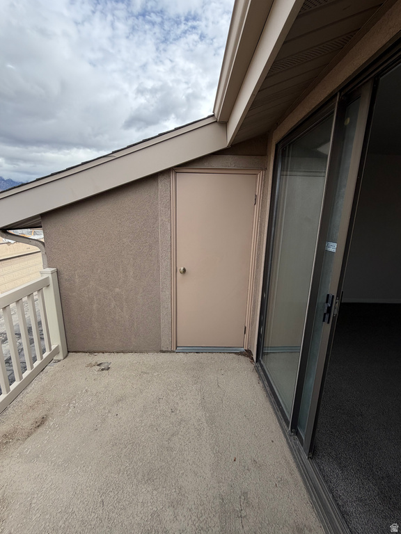 8722 S OAKWOOD PARK CIR Sandy, UT 84094