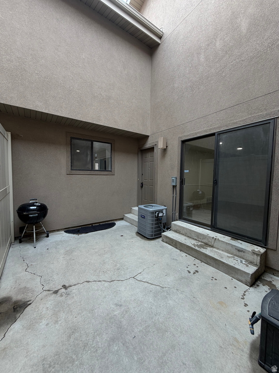 8722 S OAKWOOD PARK CIR Sandy, UT 84094