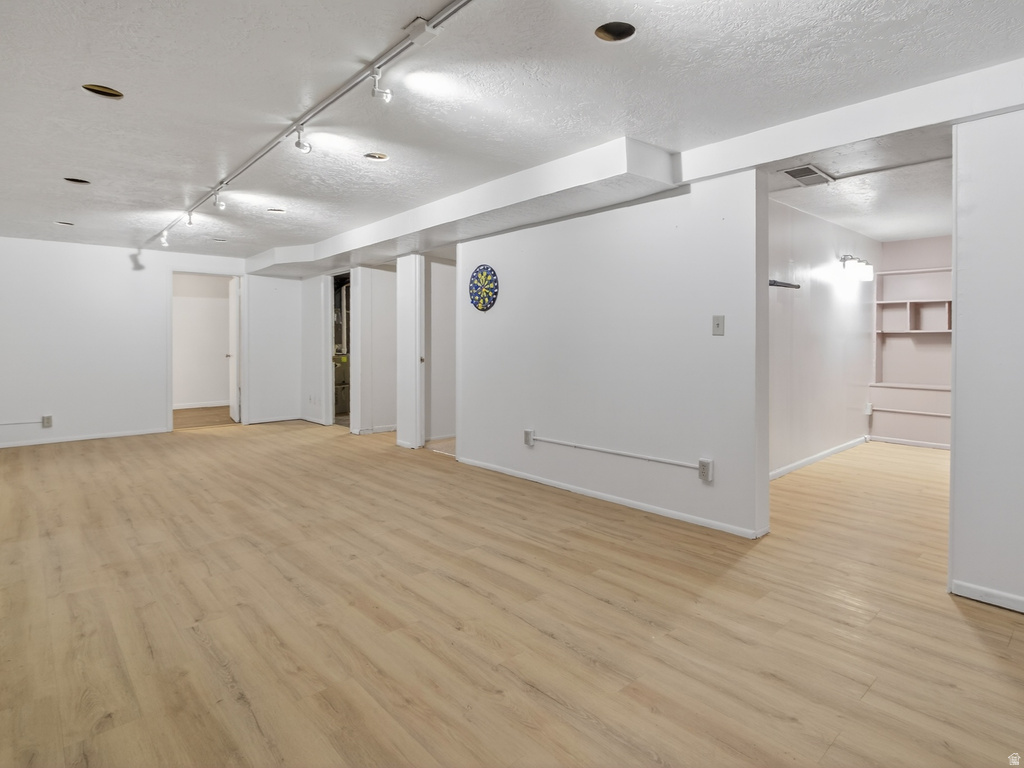 2744 E 7265 S Cottonwood Heights, UT 84121