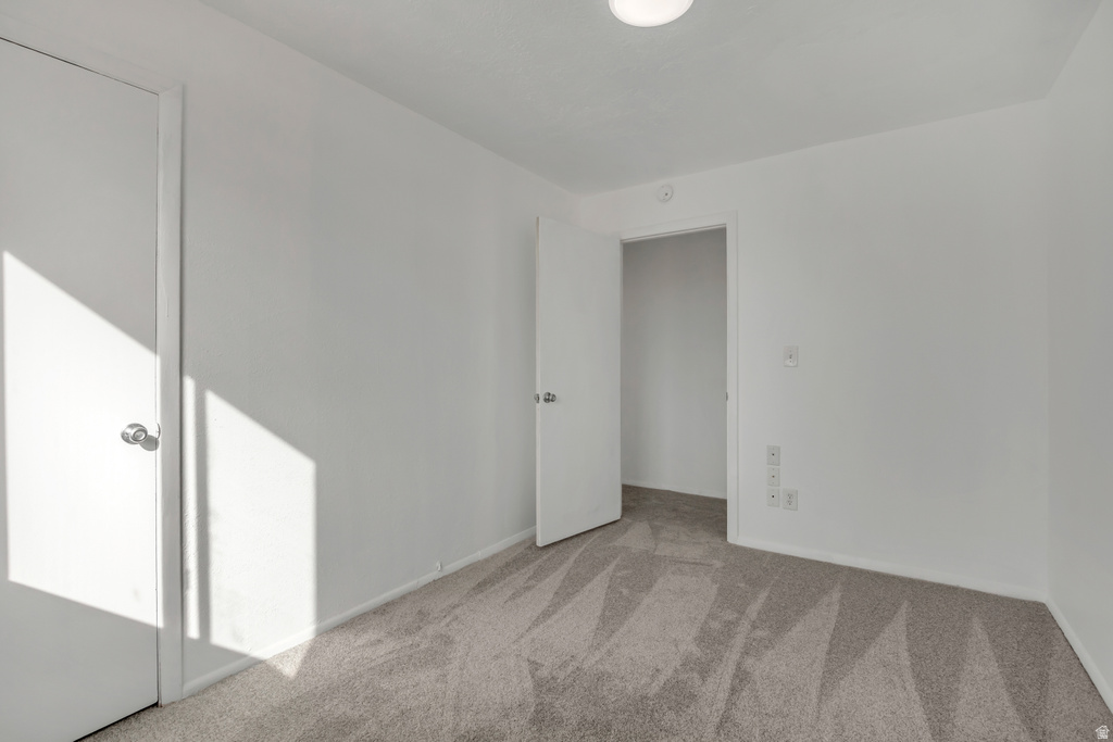 4898 W SALLYBROOKE WAY West Jordan, UT 84081