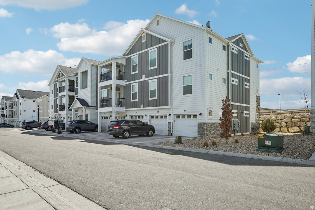 1787 N FESTIVE WAY #B304 Saratoga Springs, UT 84045