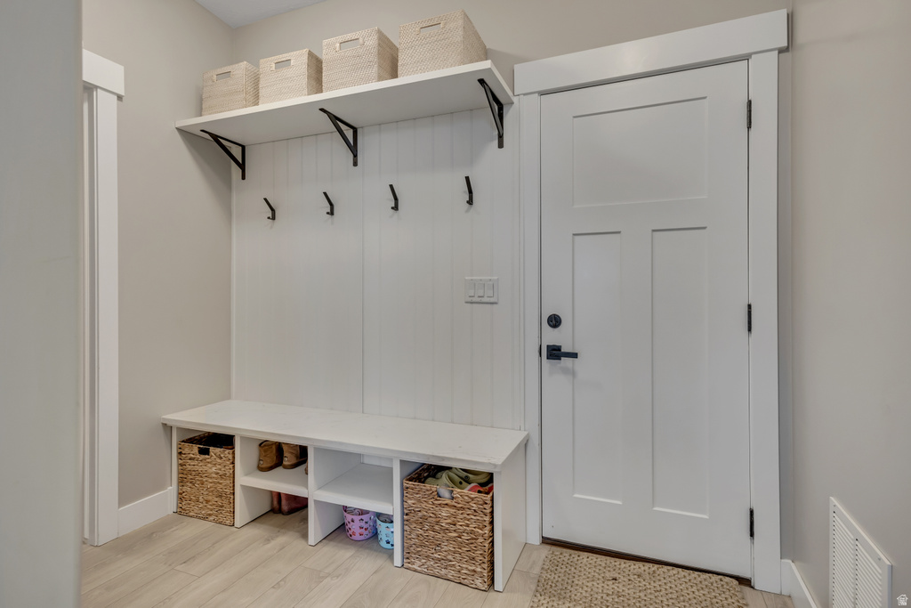 827 W 4050 N Lehi, UT 84048