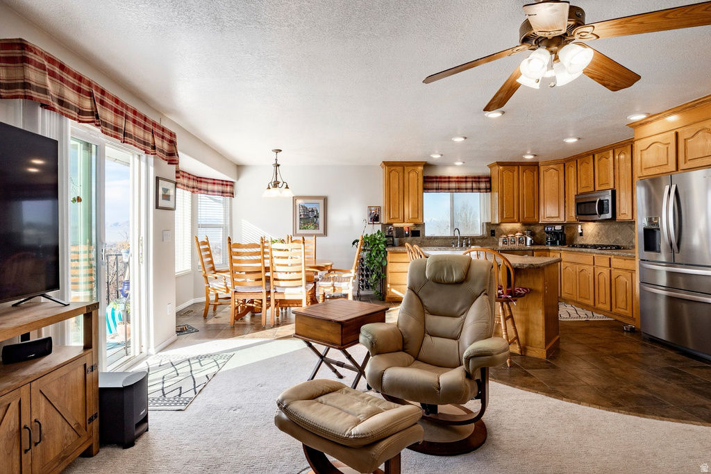 1096 E 380 N Lindon, UT 84042