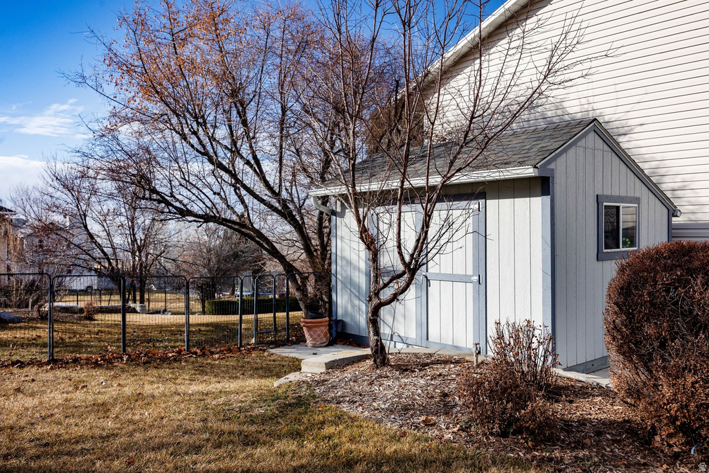 1096 E 380 N Lindon, UT 84042