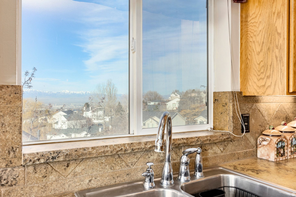 1096 E 380 N Lindon, UT 84042