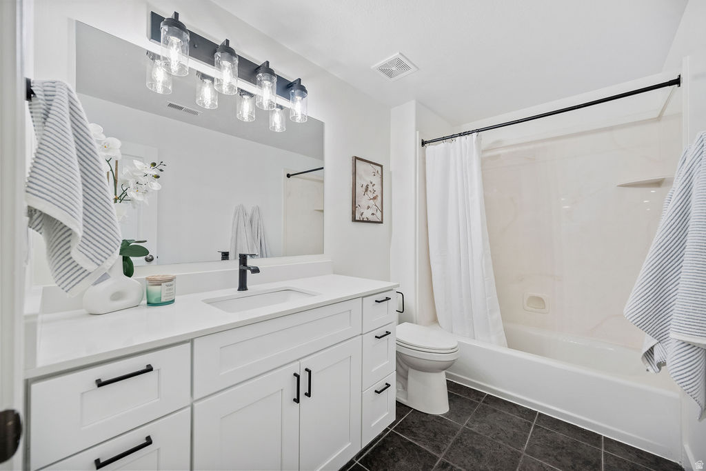 9226 N MOUNT AIREY DR Eagle Mountain, UT 84005