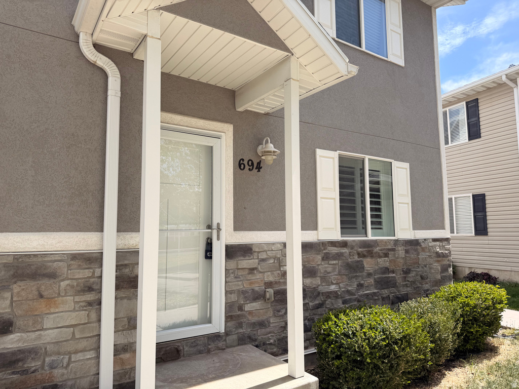 694 W RY LN Tooele, UT 84074